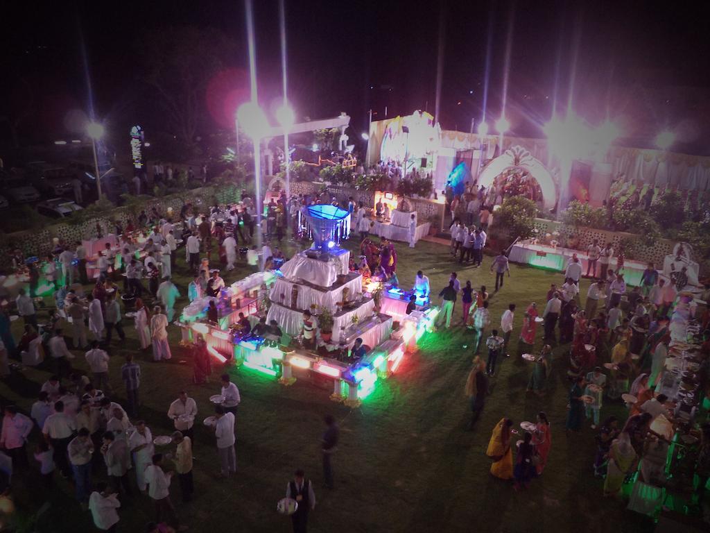 Tanarika Resort Bhusawal Luaran gambar