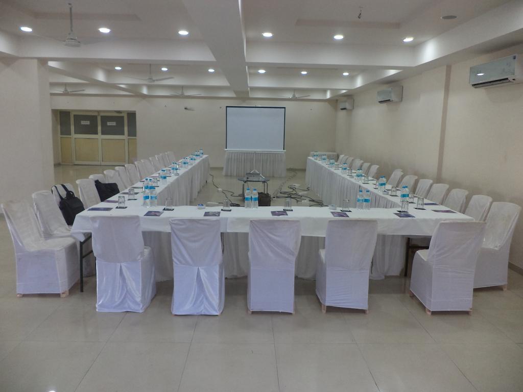 Tanarika Resort Bhusawal Luaran gambar